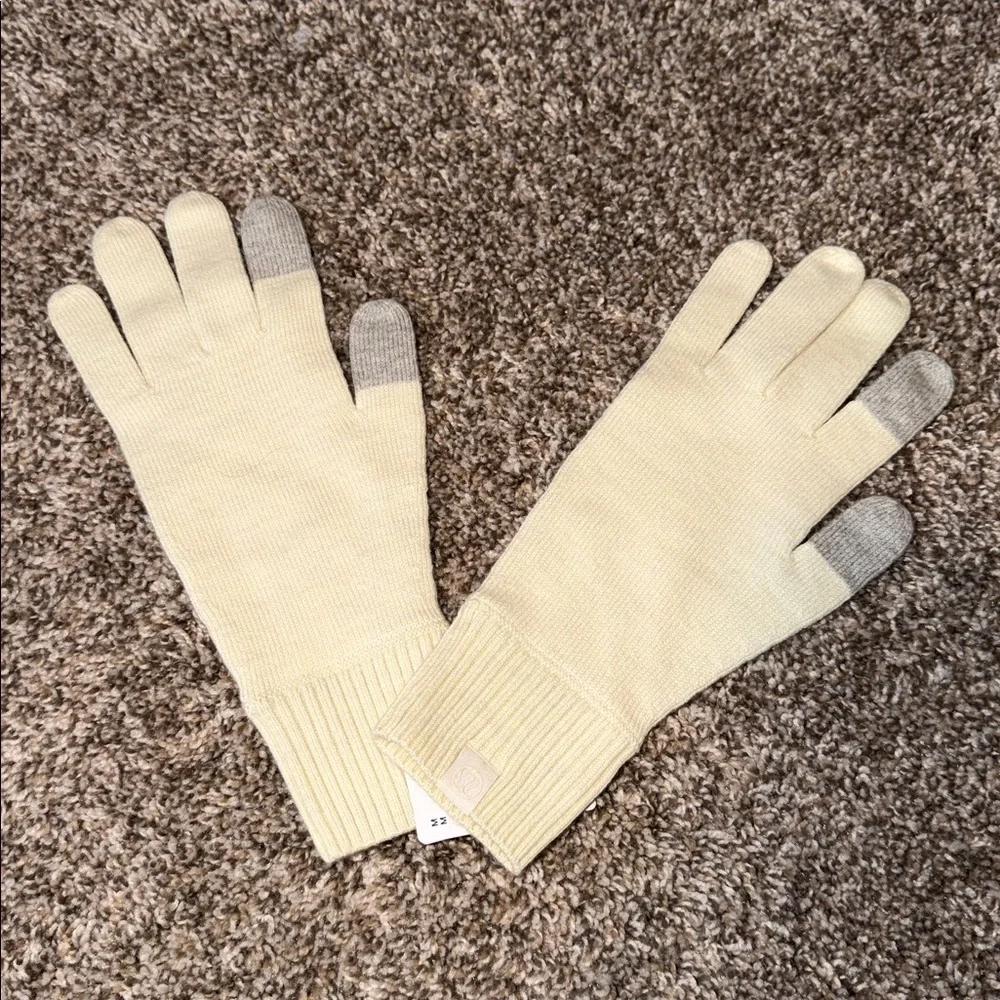 Lululemon Gloves